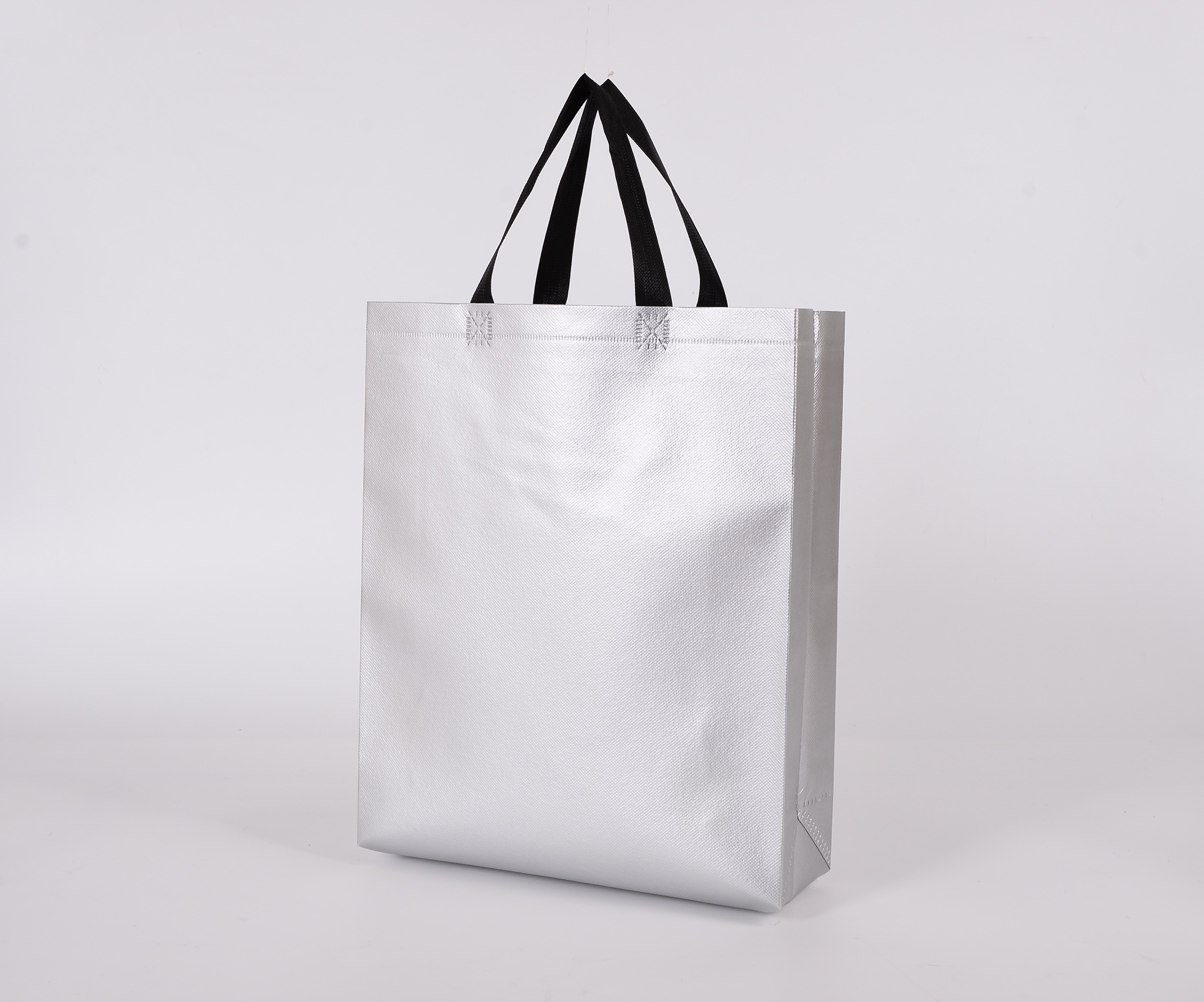 Universal Nonwoven Tote Bags Premium Sense Nonwoven Garment Bags Hot Press Sewing Eco Bags Promotional Takeout Bags